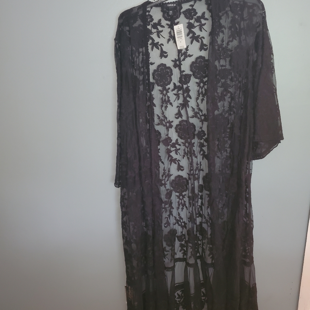 Black lace kimono